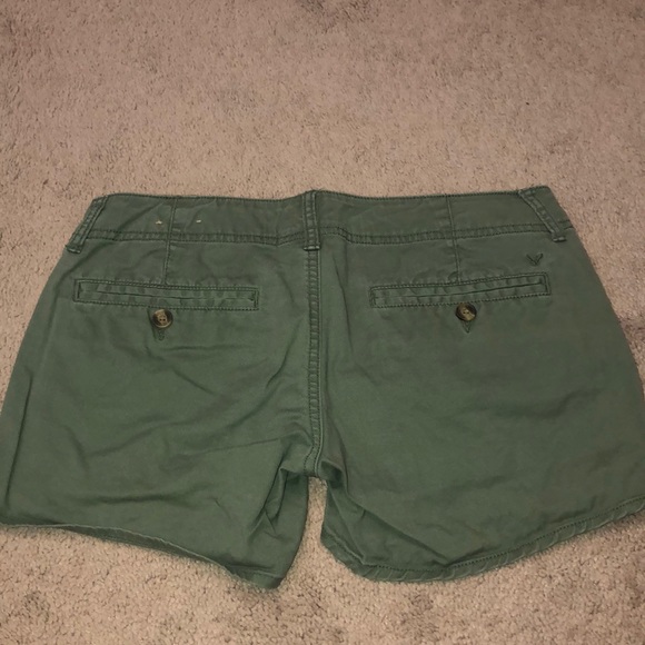 American eagle shorts in green - Picture 2 of 3